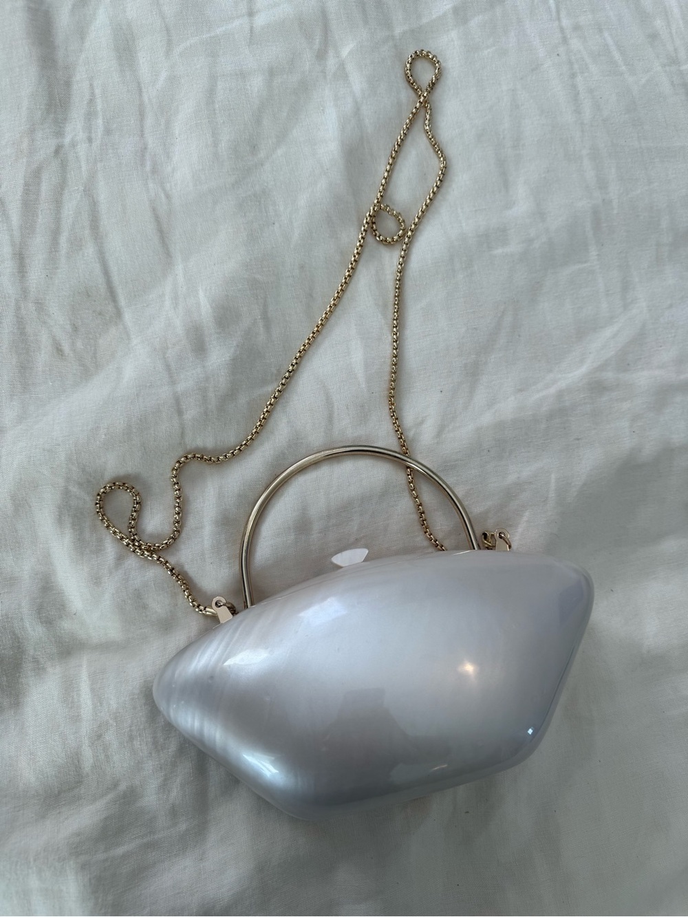 Zara Elegant Pearl White Hardcase Women's Crossbody Bag with Gold Chain EUC 1403